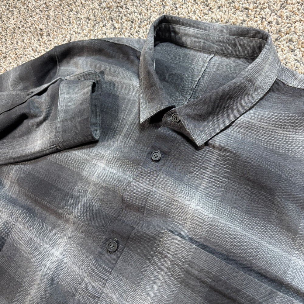 Lululemon Lab Men's XL Soft Knit Grey Ombre Plaid Button Down Shirt LM3FBLS.04